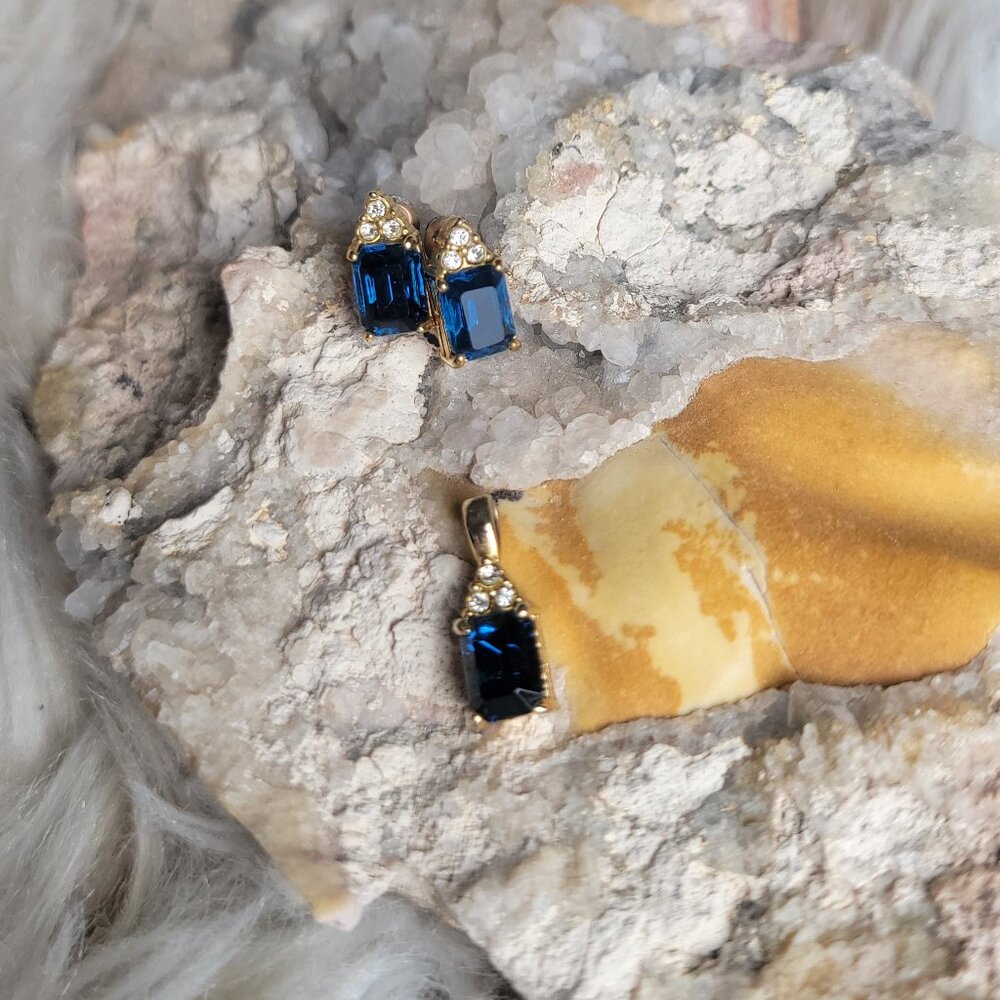 Sapphire Blue Vintage Glass Halo Pendant & Earrings Set – Emerald Cut